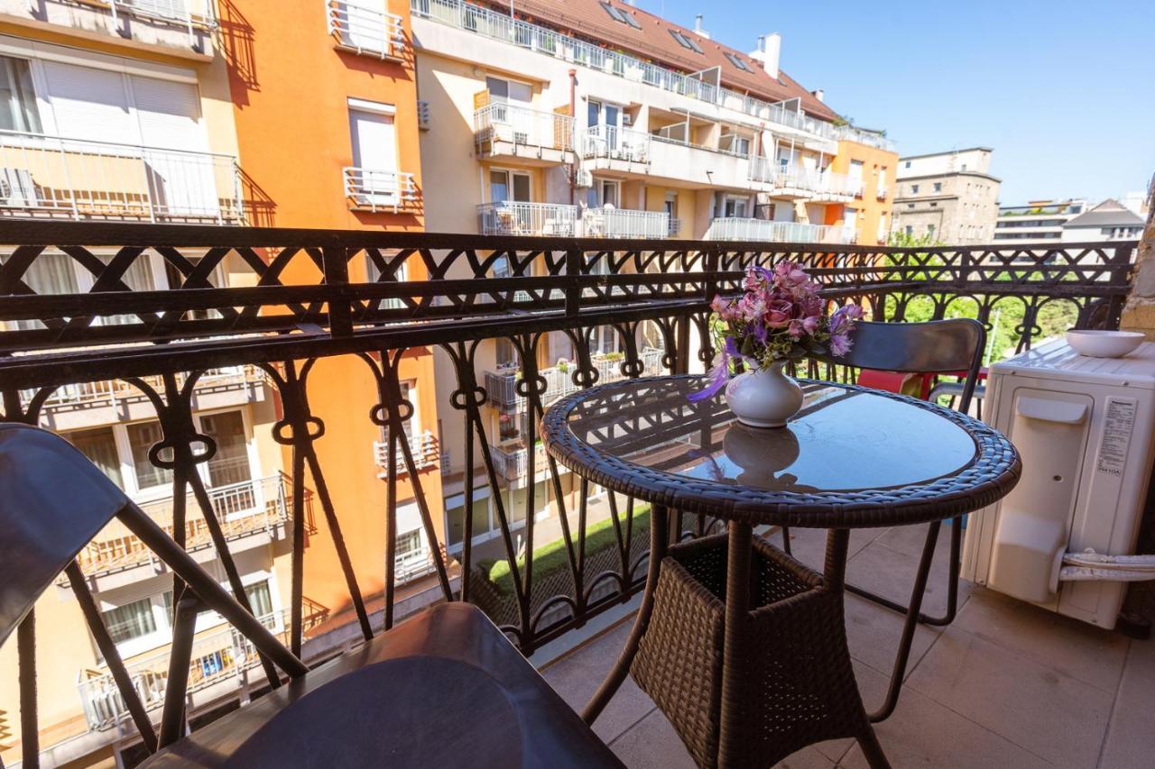 Garys Bright And Spacious Two Bedroom Flat Near Danube Budapest Exterior foto