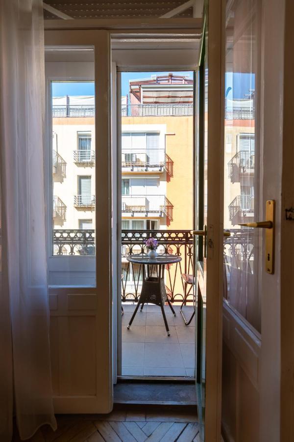 Garys Bright And Spacious Two Bedroom Flat Near Danube Budapest Exterior foto